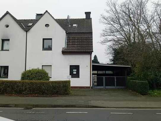 Familienfreundliches Einfamilienhaus,mit Einliegerwohnung, in bester Lage in Kaarst-Mitte