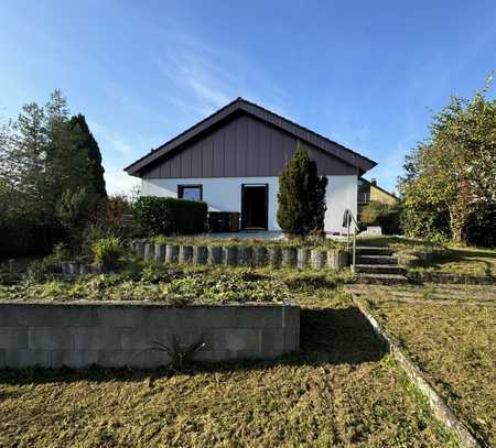 Modernisierte 4,5-Zimmer-Wohnung mit Balkon und Garten in Backnang