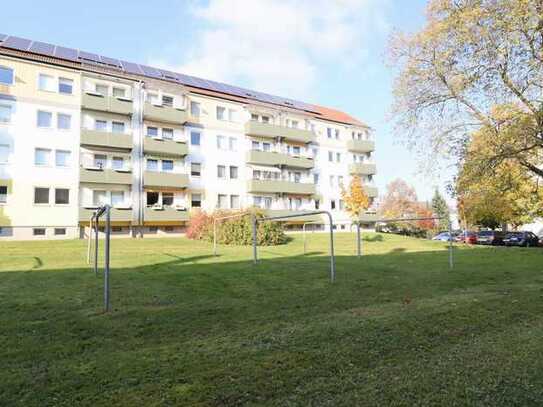 2-Zimmer- Giebelwohnung NÄHE Klinikum +BALKON