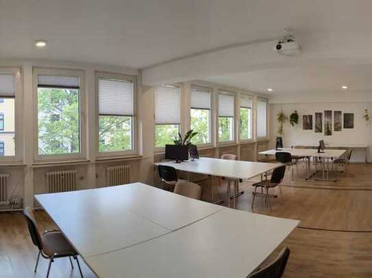 Großer heller Büroraum an der S-Bahn Hirschgarten