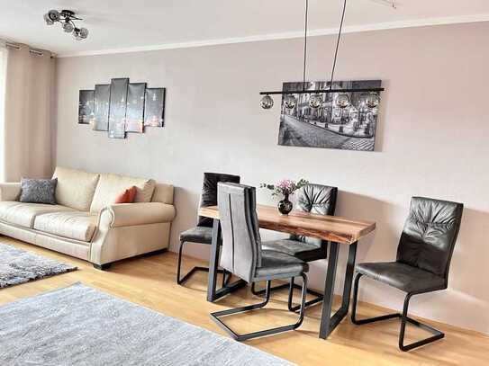 Voll möblierte 2-Zimmer-Wohnung mit Balkon und Einbauküche in München Schwabing