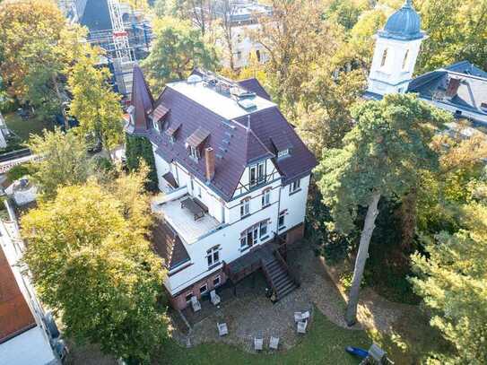 Ihr exklusives Altbau-Domizil in Berlin-Grunewald – Raum für Familien, Mehrgenerationen und Gewerbe