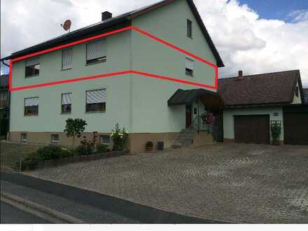 Gut geschnittene 5-Zimmer-Wohnung in Oerlenbach / Ebenhausen mit Balkon und Einbauküche