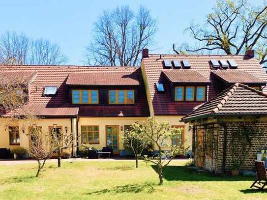 Handwerkerwohnung mit Garten