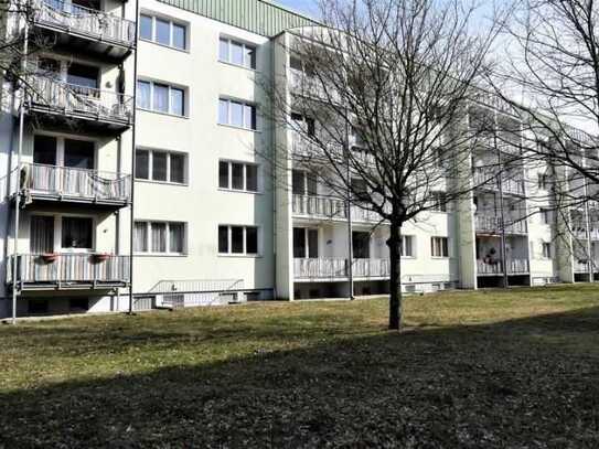 Schnäppchenjäger aufgepasst!!! Dreiraumwhg. mit Balkon, Tageslichtbad und Stp. in beliebter Wohnlage