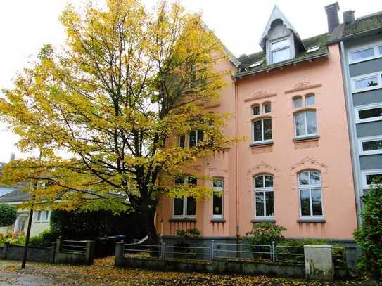 Historische Villa mit drei Wohnungen in Vohwinkel