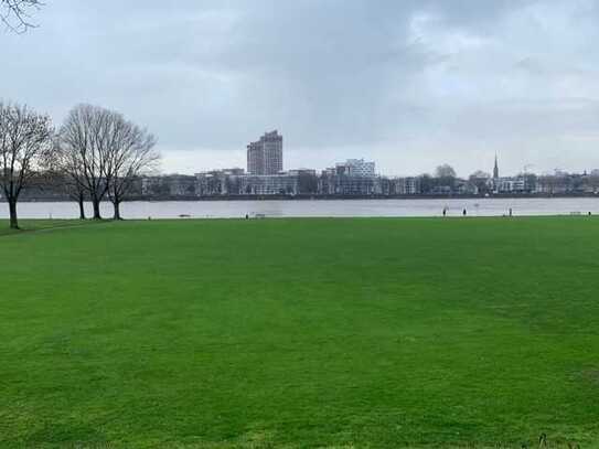 Smart geschnittene 3-Zimmerwohnung direkt an den Poller Wiesen mit Blick auf den Rhein