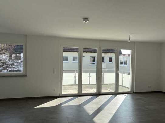 Moderne 2-Zimmer-OG-Wohnung mit EBK in Ludwigsburg-Poppenweiler