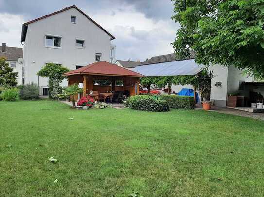 Gepflegtes Einfamilienhaus mit großzügigem Garten