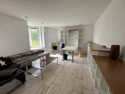 Was besonderes! Möblierte Einliegerwohnung ideal für Pendler