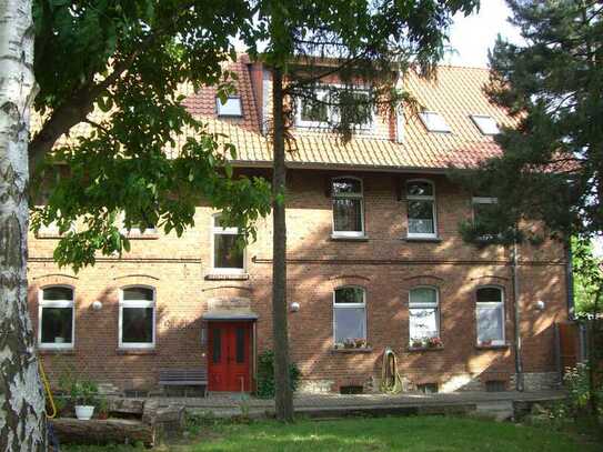 Freundliche Wohnung mit Garten