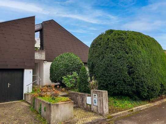 Attraktives Einfamilienhaus mit tollem Garten in bester Lage von Kirchheim