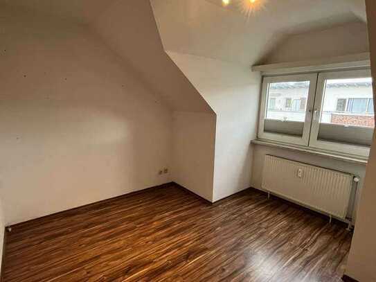 Geschmackvolle 3-Zimmer-Dachgeschosswohnung mit Balkon in Hannover