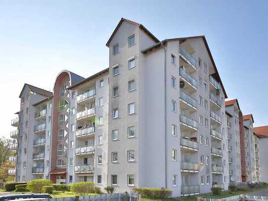 Erdgeschosswohnung mit Balkon, Kellerabteil und Tiefgaragenstellplatz - Ideal für urbanes Wohnen!