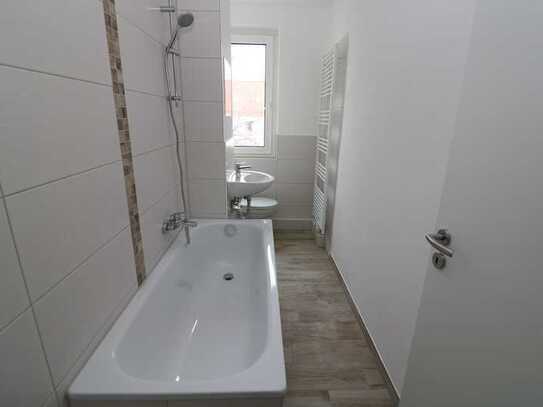 Familienwohnung sucht Nachwuchs...moderne 4-RW mit Wanne & Balkon!!!