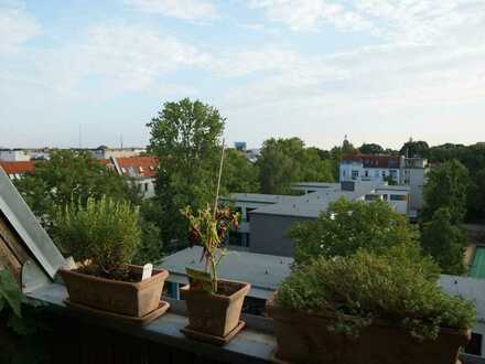 vermietete 3-Zimmer-Dachgeschosswohnung, ca. 70 m² + Dachterrasse 
in Havelnähe in Berlin Spandau