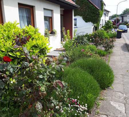 Schönes Wohnen für die Familie mit großem Garten in ruhiger Lage