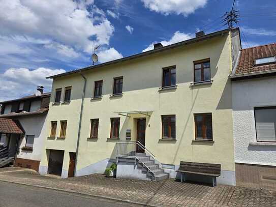 Großes 1 - 2 FH in zentraler Lage von Lebach