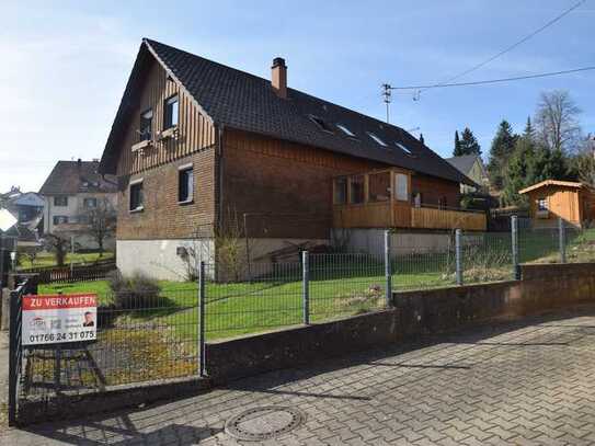 4-FH mit Terrassen, Balkon, Garten, 3 Garagen - Schömberg Zentrum