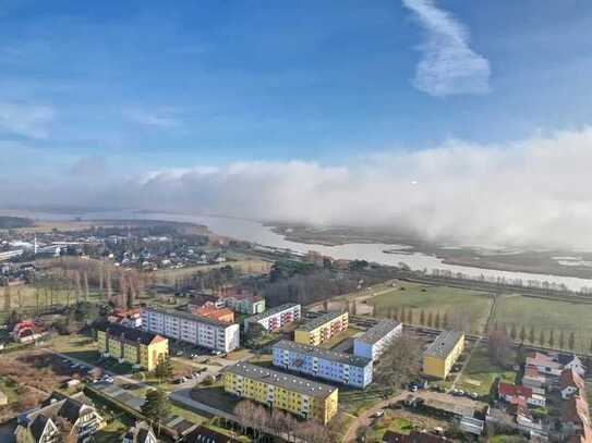 Voll möbliert und bezugsfrei - in unmittelbarer Boddennähe !