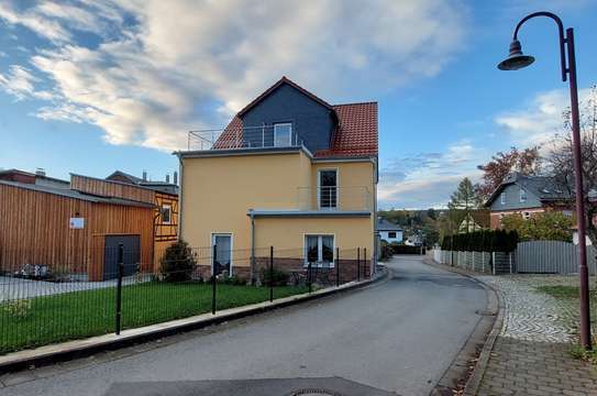 Ansprechende 4,5-Zimmer-EG-Wohnung mit Einbauküche in Königsee