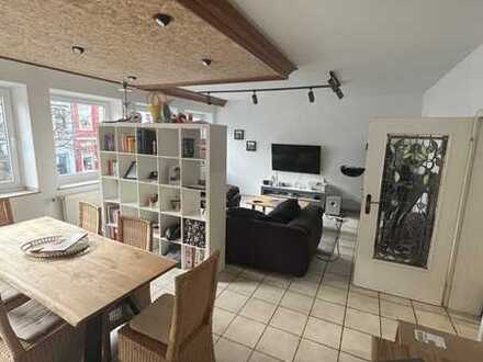 Geräumige 2-Zimmer-Wohnung mit Dachterrasse!
