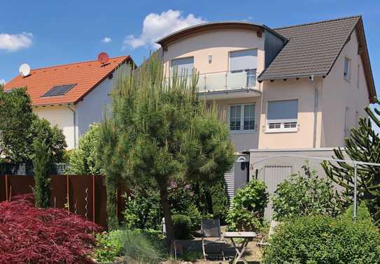 3 ZKB mit schönem Balkon + Stellplatz