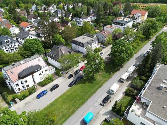 Kapitalanlage: 2,5-Zi.-Dachgeschosswohnung in Forstenried