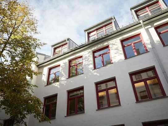 Trendiges helles Dachgeschoss-Büro ab Mai 2024 in München Alt-Sendling