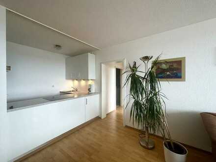 Erbpacht
Schicke möblierte2-Zimmer-Wohnung mit Balkon und Tiefgaragenstellplatz!