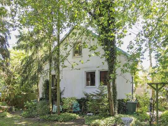 Stilvolles Haus (vollunterkellert) am Feldrand mit Garten und Garage im Berliner Umland (Werneuchen)