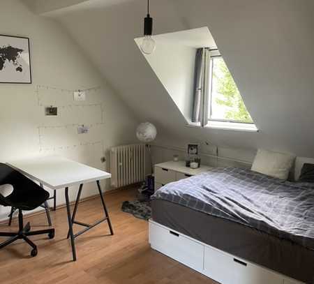 Freundliche und helle 3-Zimmer-Dachgeschosswohnung in Krefeld