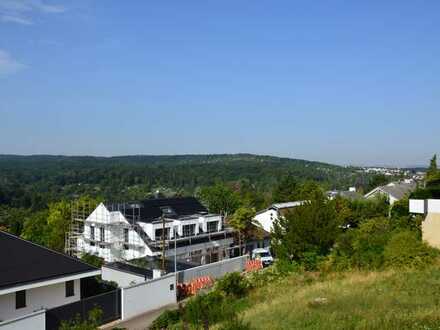 Schöne 3 Zi Wohnung mit Ausblick - Süd/West Balkon