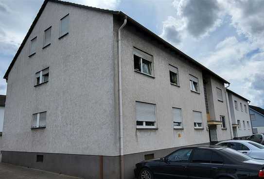 Wohnhaus mit 6 Wohnungen und 3 Garagen, Kapitalanlage, Maxdorf