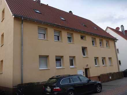 Gepflegte 2-Zimmer-DG-Wohnung mit Einbauküche in Leimen