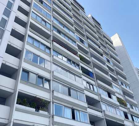 Gerneralsanierte 1-Zimmer-Wohnung mit Loggia in der Olympiastadt