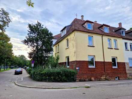 Hier schlummert ein Schmuckstück: Mehrfamilien-/Generationenhaus im Heilbronner Norden zu verkaufen!