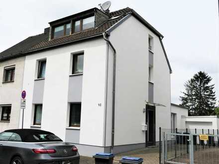 Gepflegtes Mehrgenerationenhaus mit Grünoase im Herzen von Köln Porz