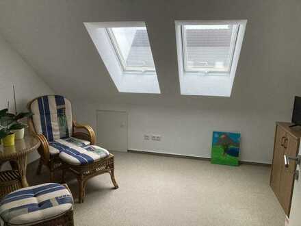 Neuwertige 3-Raum-Dachgeschosswohnung in Neustetten zur Zwischenmiete für 12 Monate