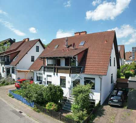 Familienfreundliche Doppelhaushälfte mit Garten, Terrasse und Balkonen