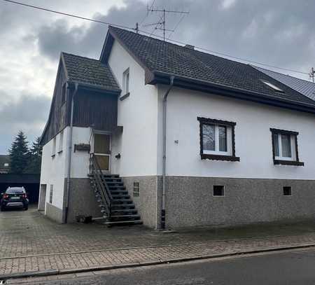 Großzügiges 1-2 Familienhaus in einer ruhigen Wohngegend von Saarwellingen zu verkaufen