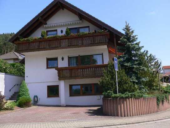 Gepflegte 4-Raum-Wohnung mit Balkon in Rodalben