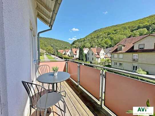 Ihr neues Zuhause! Traumhafte 3 Zimmer Wohnung in zentraler Lage von Bad Urach!