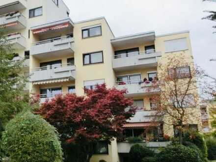 Schöne 2,5-Zimmer-Wohnung mit Einbauküche in Altbach
