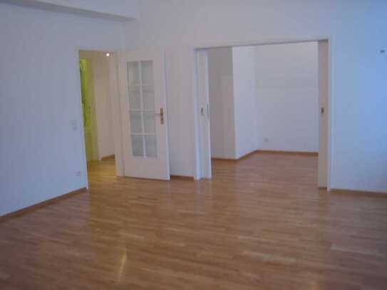 Helle, 2012 modernisierte 4-Zimmerwohnung in Jugendstilhaus in Sülz, von Privat