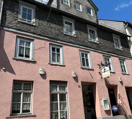 Anleger aufgepasst!!! Mehrfamilienhaus mit Gastronomie mitten in Weilburg