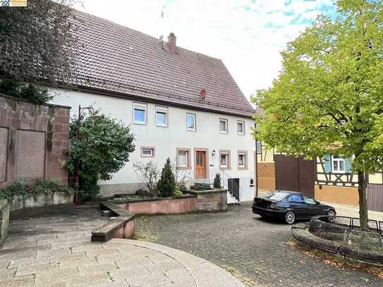 Wiernsheim: Charmantes Bauernhaus mit Scheune in unmittelbarer Ortskernlage (Nahe Rathaus u. Kirche)