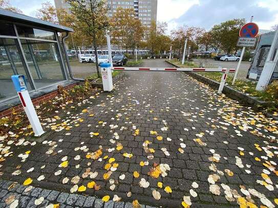 Offener Stellplatz auf dem Freideck neu zu vermieten (kein Tiefgaragenstellplatz)