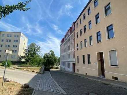 Charmante 3-Zimmer-Wohnung mit Balkon und Einbauküche in Magdeburgs Altstadt