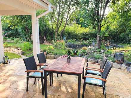 Leben auf einer Ebene! Neuwertiger Bungalow mit wunderschönem Garten in sehr ruhiger Lage!